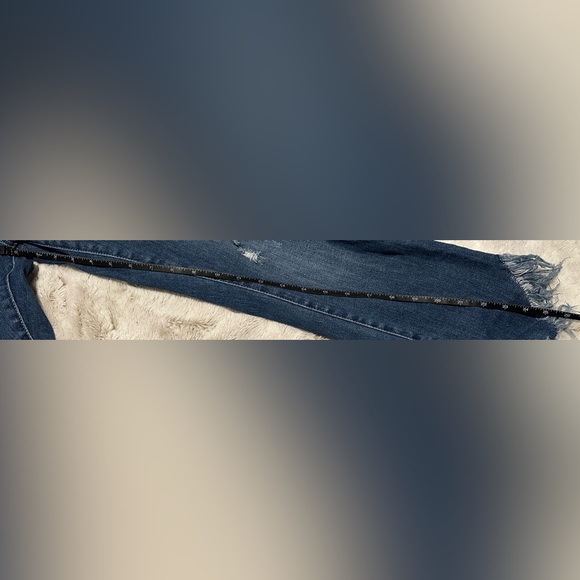 Judy Blue Distressed Frayed Hem Skinny Jeans Size 13/31 - Picture 6 of 13